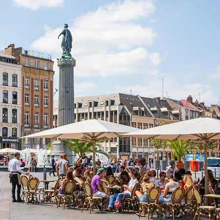 Grand-place & Vieux-lille: Equipped Duplex Lille
